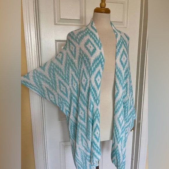 ⚫️ BOGO Blue and white Chico light weight wrap S/M - Picture 6 of 7